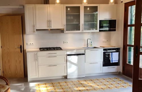 Valls Apartment | Cozy Independent House with Private Garden near Valls