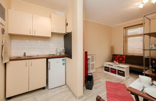 Lasnamae Apartment | Cozy Apartment in Sikupilli with Child-Friendly Amenities