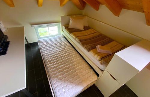 Agra Apartment | Cozy Apartments with Ocean Views in Collina d’Oro