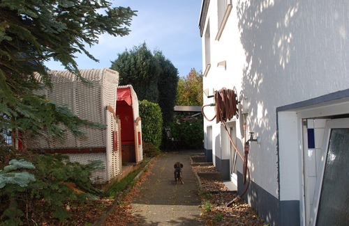 Solingen Apartment | Inviting Attic Apartment in Solingen with Breakfast Included
