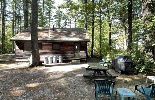 Standish Cabin | Cozy Cabin Retreat Near Sebago Lake - Pet Friendly Getaway