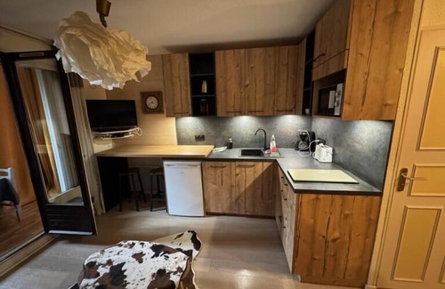 Barcelonnette Apartment | Cozy Retreat with Scenic Views - Lesclesdenicole