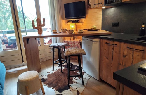 Barcelonnette Apartment | Cozy Retreat with Scenic Views - Lesclesdenicole