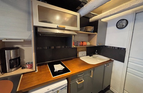 Clermont-Ferrand Apartment | Small, comfortable studio