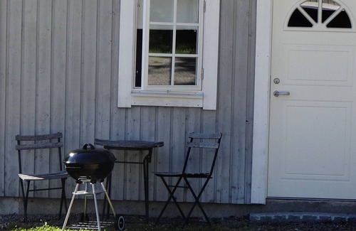 Falun Ski Chalet | Cozy Countryside Cottage with Breakfast & Family Amenities