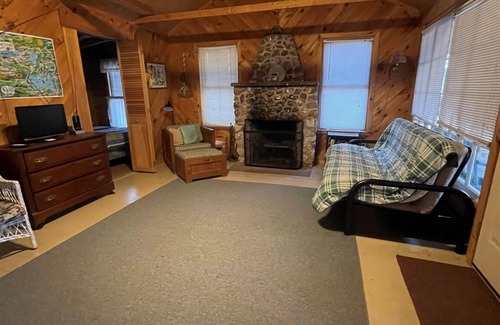 Sebago Cottage | Cozy Cottage Steps from Sebago Lake with Ocean Views