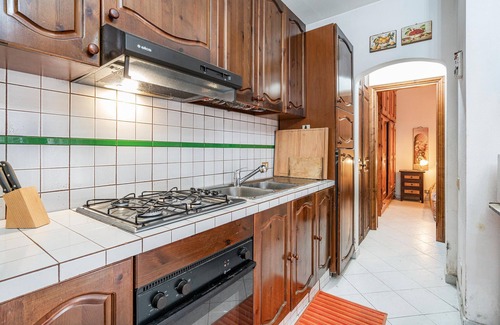 Anzio House | Cozy Cottage with Ocean View Terrace Near Anzio