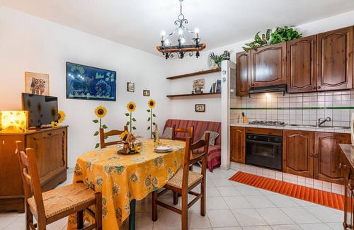 Anzio House | Cozy Cottage with Ocean View Terrace Near Anzio