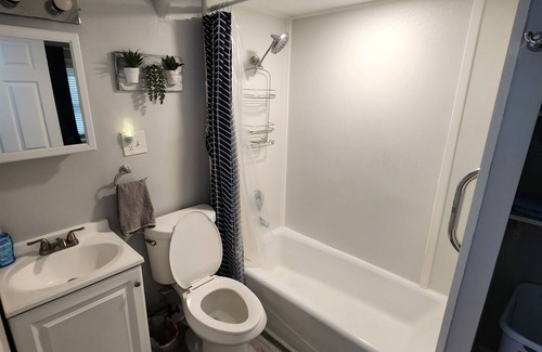 Fairborn House | Cozy Retreat Near Wright Patterson AFB & Wright State U!