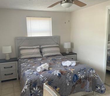 Pine Ridge House | Cozy Small Home: Your Budget-Friendly Retreat Awaits