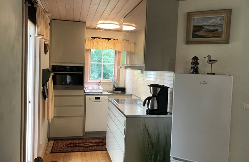 Softestorp House | Cozy Lakefront Retreat in Tingsryd with Boat Access