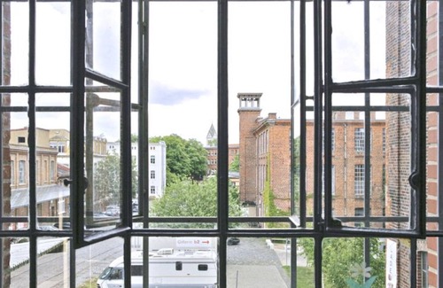 Neulindenau Apartment | Discover a Cozy Loft in Creative Leipzig with Spa & Hot Tub
