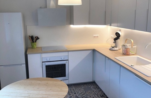 Witry-les-Reims House | Family-Friendly Retreat with Spa & Kitchen Amenities