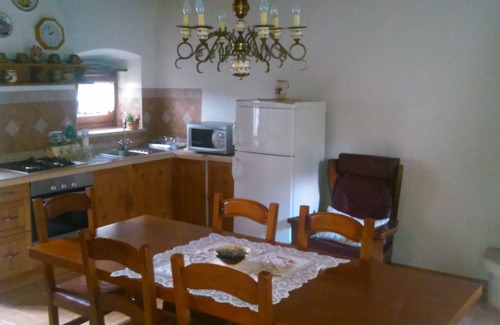 Zrenj House | Family-Friendly Istrian House with Garden and Breakfast