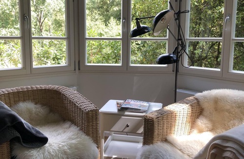 Bad Wilhelmshoehe House | Forest Villa 111: Top-Rated Getaway with Ocean View