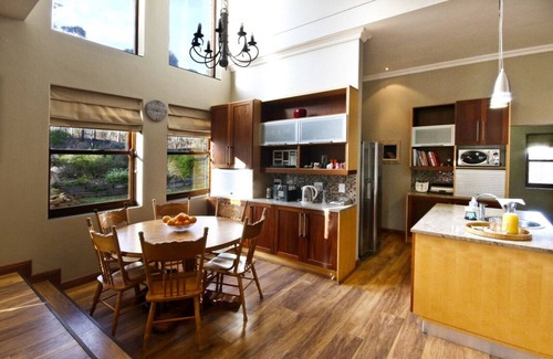 Helderberg Rural House | Idyllic Mountain Retreat with Private Pool & Security Estate