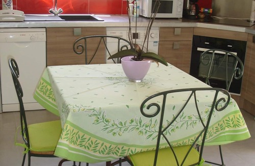 Vence Cottage | Idyllic Retreat: Small House by Sea and Mountain, Rated 9.8