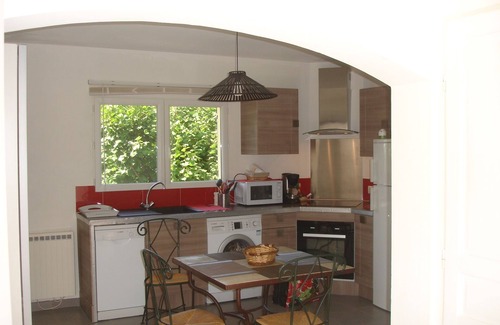 Vence Cottage | Idyllic Retreat: Small House by Sea and Mountain, Rated 9.8