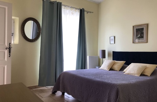 Arles Other | Idyllic Retreat: Small House on 43 Acres with Pool & Spa
