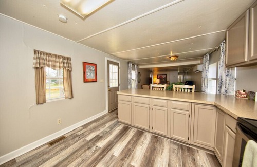 Bel Air House | Ideal Getaway: Small House on Gentleman’s Farm Awaits