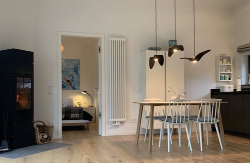 Oberhavel House | Lakefront Escape: Small House on the Lake, Neuglobsow