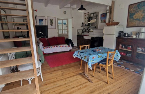 Pontrieux House | Pet-Friendly Marina Retreat with Kitchen & Breakfast Included