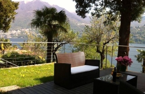 Carate Urio House | Idyllic Retreat: 'Sans Souci' with Garden & Lake View