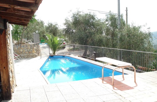Villa Viani House | Charming Countryside Retreat with Pool 15 km from the Sea