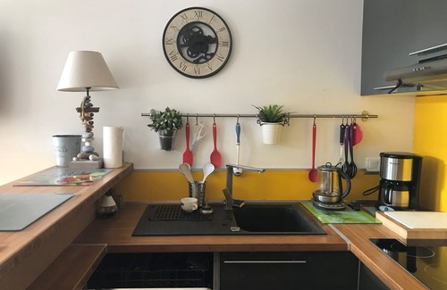 Le Pradet Apartment | Cozy Waterfront Retreat with Ocean View and Pet-Friendly Stay