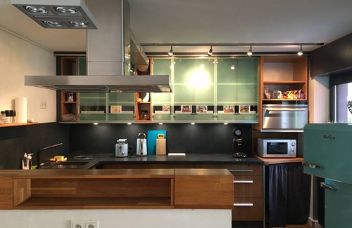 Bottrop Apartment | Idyllic Oasis with Spa and Ocean Views in the Ruhr Area