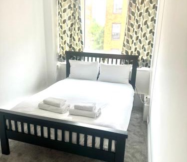 Holborn and Covent Garden Apartment | Cozy One Bedroom Flat Steps from Covent Garden