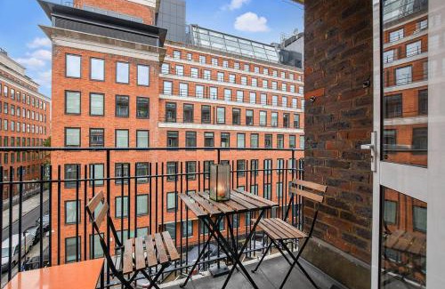 Holborn and Covent Garden Apartment | Cozy One Bedroom Flat Steps from Covent Garden