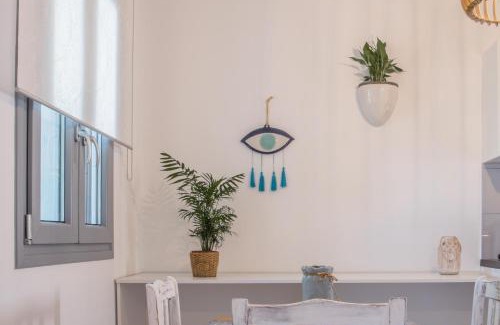 Andros Town House | Discover Small Paradise: 4-Star Haven with 9.9 Rating
