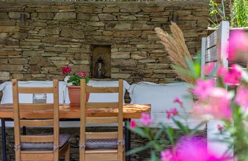 Andros Town House | Discover Small Paradise: 4-Star Haven with 9.9 Rating