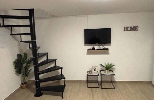 Pont-de-Larn House | Small, quiet house