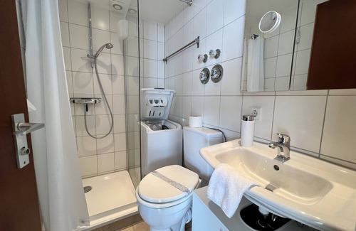 Ueberlingen Apartment | Top-Rated SeeApartment by Lake Constance with Ocean Views