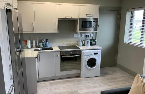 Roscoe Apartment | Smart 2-Bed Apartment with Excellent Guest Reviews