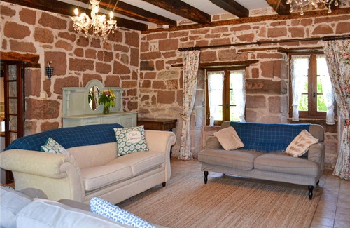 Villac House | Small streets, historic castles and modern art - the area around the vacation home in Villac has man