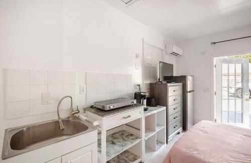 Florida Ridge House | Cozy Studio Apartment for an Unforgettable Stay
