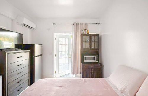 Florida Ridge House | Cozy Studio Apartment for an Unforgettable Stay