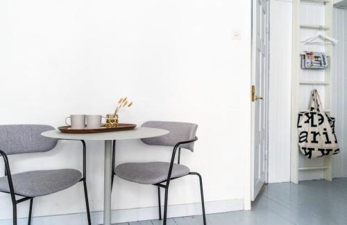 Ullanlinna Apartment | Cozy Studio with Great Bathroom in Ullanlinna - Rated 9/10