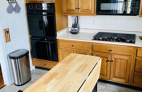 Rockville House | Cozy Retreat: Your Perfect Home Away from Home