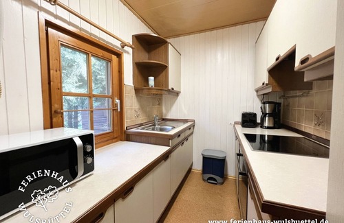 Wulsbuttel House | Cozy Forest Retreat: Guest Rated 9.8 with Breakfast Included