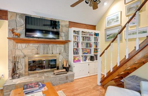 Lake Sequoyah House | Inviting Smallwood Highlands Home with Spa & Screened Porch