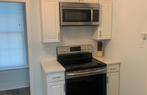 South Bend House | Top-Rated Smalstig Rockne Suites Near Notre Dame