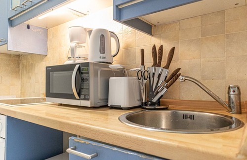 Landstrasse Apartment | Comfortable 2BR Apartment for Long Stays near Rennweg