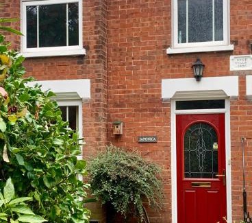 Stalham House | Cozy 3-Bedroom Victorian House - Pet Friendly & Top Rated
