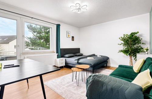 Dellwig Apartment | Smart Home - Near Essen, Oberhausen, Bottrop - Perfect for 6 Guests! Balcony - Netflix - Smart TV