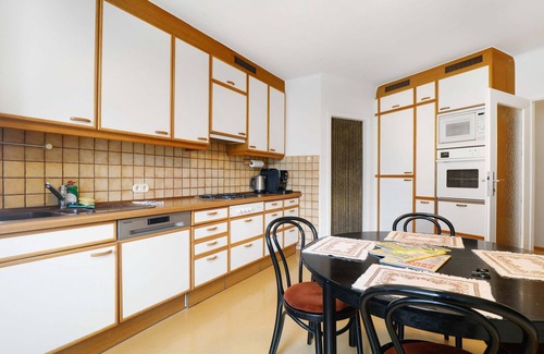 Donaustadt Apartment | City Smart Home: Premium Services & Exciting Media Streaming