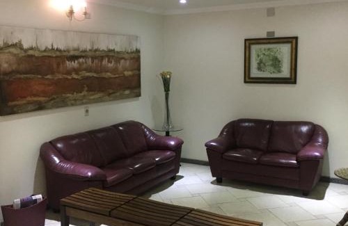Registro Hotel | Smart Hotel: Pet-Friendly Stay with Top Guest Rating